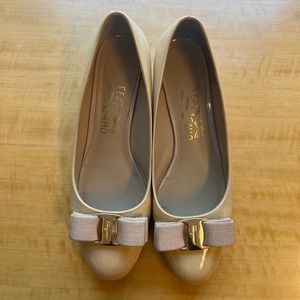 Ferragamo Vera Bow Pump Final Sale